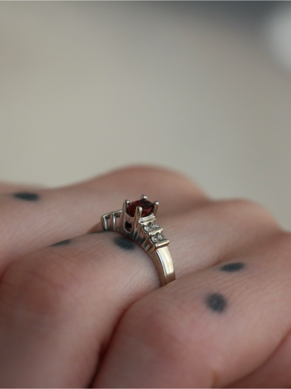 2000's 10k Gold Garnet and Diamond Ring - Picture 3 of 8